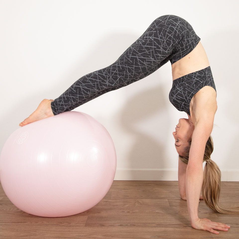 diva-pilates-studio-equilibrio-palla-media-veronica-wow-960x960